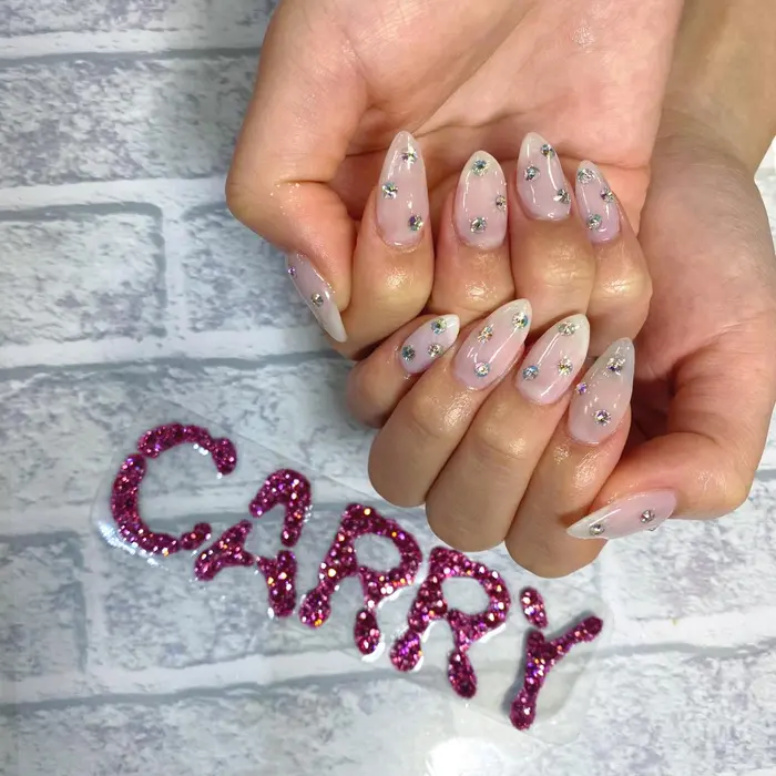 Carry所属 Momomi のネイルデザイン ミニモ