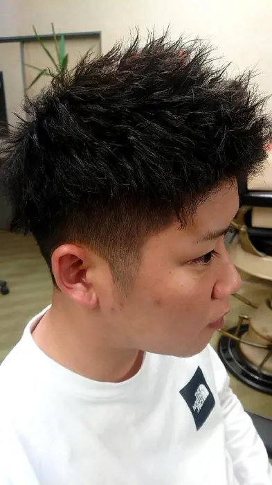 ツイストピンパーマ ワイルドな仕上がりにしたい方 ショートで男らしい自分を出したい方 おすすめで 理容まつもと所属 松本 光平のヘアカタログ ミニモ