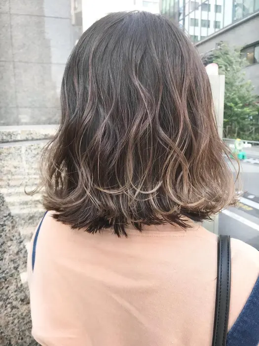 残ってた毛先ブリーチを生かしたグラデーションカラー Hair Design Verda所属 人気暖色系カラー Yamamotoのヘアカタログ ミニモ