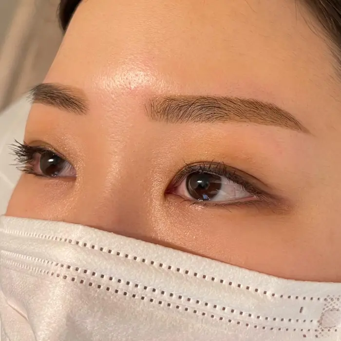 アイブロウスタイリング スタイル 平行アーチ眉 眉ティント仕上げ 眉毛 ワックス脱毛 フェイシャル Crest クレスト 表参道駅a4出口徒歩3分所属 Shimomura Mのマツエクデザイン ミニモ
