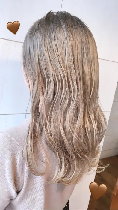 ハイトーンベージュ可愛い Aere Aveda所属 Aere Aveda 店長sakuのヘアカタログ ミニモ