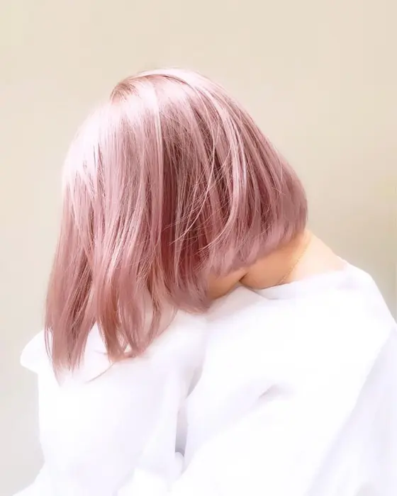 淡く明るいピンクカラー ガーリーな印象になり赤系メイクにも合わせやすいので とても人気です Leben所属 ハイトーンカラー Masuiのヘアカタログ ミニモ