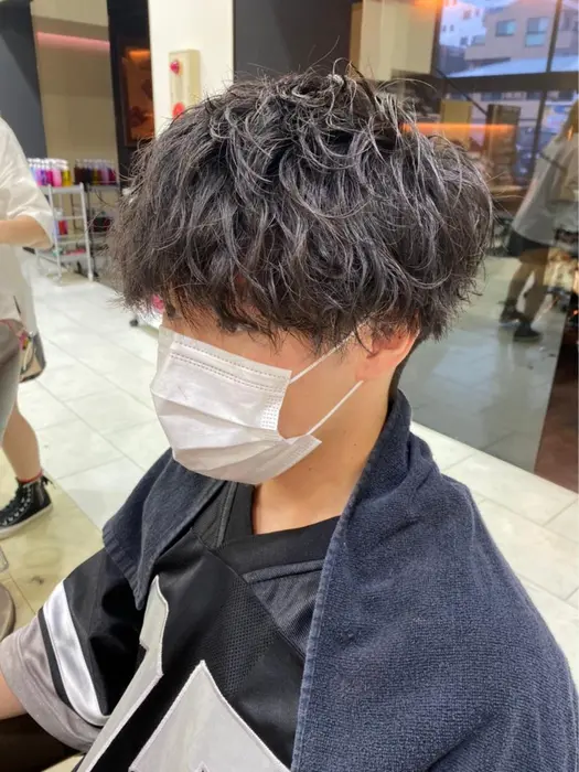 メンズ大人気 カット パーマ どんなパーマかけたいかなどは是非お店で一緒に話しましょ Zest Kalon所属 メンズ スタイリスト 永山弘樹のヘアカタログ ミニモ