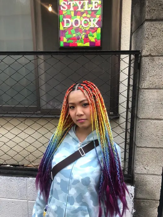 下北沢 派手髪サロン レインボーグラデ ブレイズ Model プロ麻雀士ゆーゆさん Styledock所属 Tani ブレイズ 特殊ヘアのヘアカタログ ミニモ