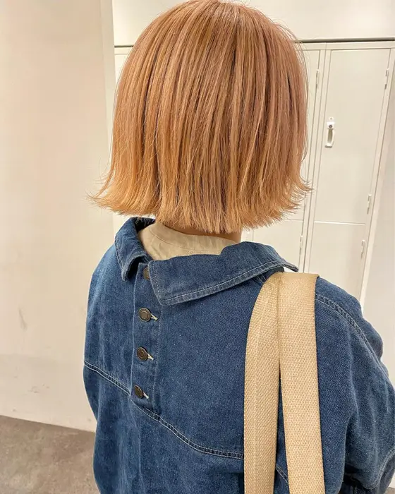 周りと被らないオレンジ系のハイトーンカラー 髪の明るさや状態によっては一回のブリーチではできない La Fith Hair Ray 札幌店所属 Ryusei デザインカラーのヘアカタログ ミニモ