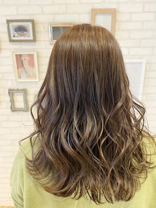 ビターベージュ Iconiq梅森台所属 山本 晃太のヘアカタログ ミニモ