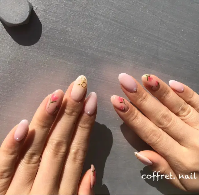 ネイル フットネイル ワンカラー ジェルネイル ニュアンスネイル クリアネイル ト Coffret 今里店 美容院ブレス今里店 店内 所属 ネイリスト 土橋 由季のネイルデザイン ミニモ