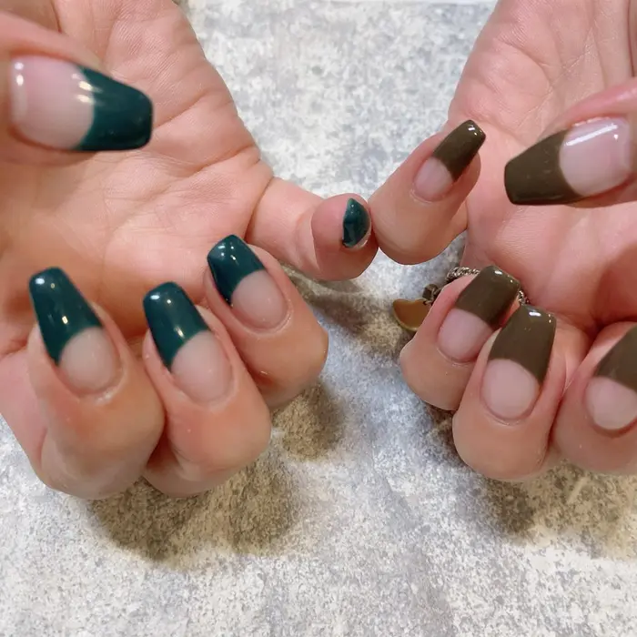 Myネイル変えました ブラウングリーンフレンチ Thenails所属 前田良枝 のネイルデザイン ミニモ Myネイル変えました ブラウングリーンフレンチ Thenails所属 前田良枝 のネイルデザイン ミニモ