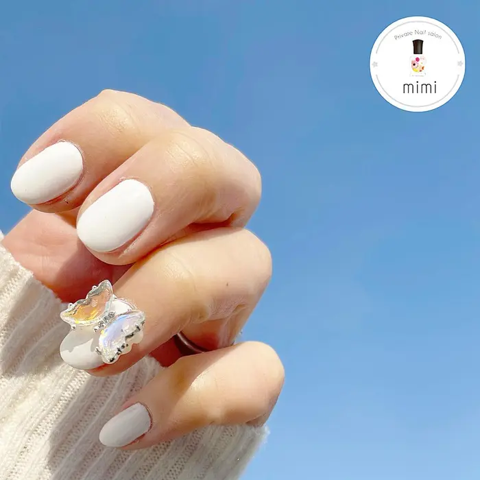 蝶々 ホワイト 大阪市東住吉区 Nailsalon Mimi ご予約お待ちしております Nailsalon Mimi所属 Nail Salon Mimiのネイルデザイン ミニモ