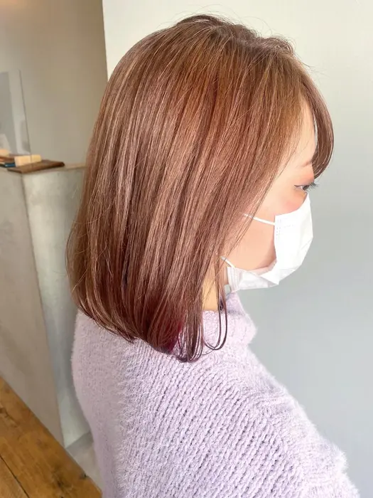 こっくりベージュカラー 職場が明るすぎるのは でもブリーチして気分変えたい 1回 Shika 所属 板谷美咲 ミルクティーベージュのヘアカタログ ミニモ