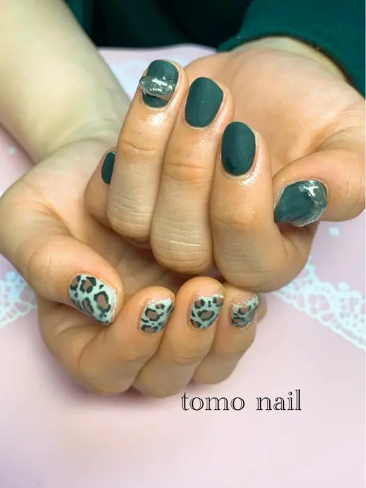 アニマル柄ネイルデザイン アニマル柄ネイル ヒョウ柄ネイル ヒョウ柄ネイルデザイン マットネイル Tomo Nail所属 Tomo Nailの ネイルデザイン ミニモ