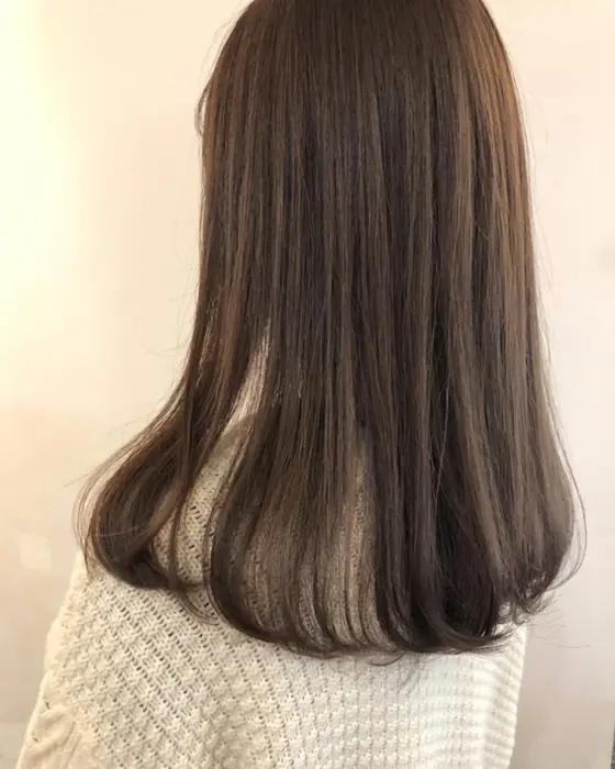 チョコレートベージュカラー 女の子らしいまろやかカラーです Tokioトリートメントでサラサラに Abiquiu所属 下屋 唯のヘア カタログ ミニモ