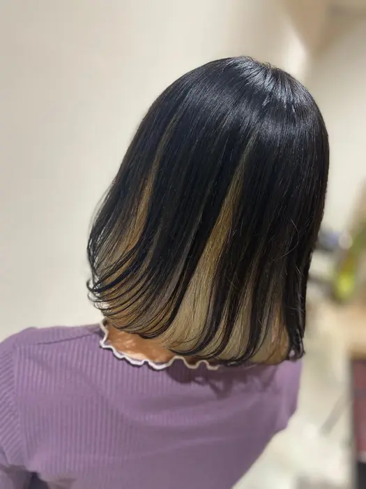 高め抜きっぱなしインナーカラー Elena所属 艶カラー Syotaのヘアカタログ ミニモ