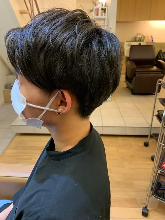 センターパート 後ろは刈り上げ 横はツーブロックでスッキリです Airflow Ambition所属 坂井 七海のヘアカタログ 20210530142221 ミニモ