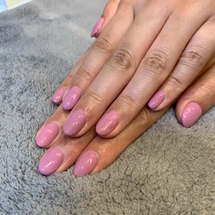 うる艶ワンカラー Earth東松山店所属 吉村 さおりのネイルデザイン ミニモ