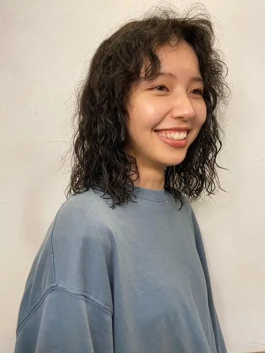 くるくるパーマで アレンジもセットも伝授します Hair Salon Savoia Vegan Organic所属 ブリーチカラー Ayumiのヘアカタログ ミニモ