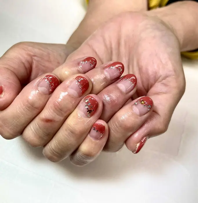 フレンチネイル ラインストーン Fastnail Plus 新宿店所属 Fastnail Plus 新宿店のネイルデザイン ミニモ