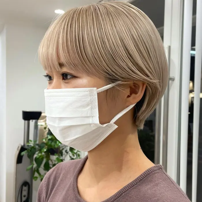 コンパクトなマッシュショート お顔まわりを後ろに流れるようにまるくつなげて 小顔効果女の子らし Garden Yokohama所属 アズマ チナツのヘア カタログ ミニモ