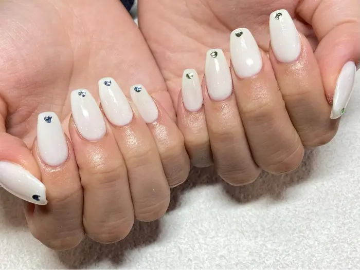 センス抜群のお客様左右で色の違うストーンが めちゃくちゃかわいい お仕事がはじまるまでネイル ネイルサロン Cleo所属 Cleo伏見店 Yuuriの ネイルデザイン ミニモ センス抜群のお客様左右で色の違うストーンが めちゃくちゃかわいい お仕事がはじまるまでネイル ネイルサロン Cleo所属 Cleo伏見店 Yuuriの ネイルデザイン ミニモ
