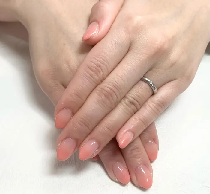 ネイルサロンエーナイン 麻生店所属 岡崎 小雪のネイルデザイン ミニモ