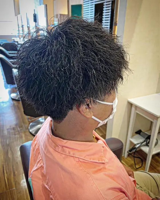 強めのツイストスパイラルパーマ Breath By First所属 Breath 千葉 秀和のヘアカタログ ミニモ