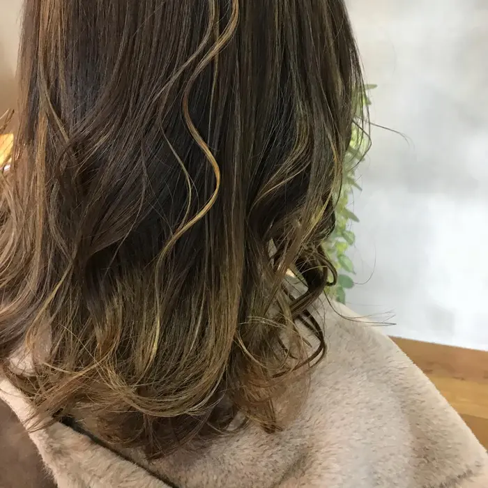 ハイライト マットベージュ ラフィス所属 向田 采加のヘアカタログ ミニモ