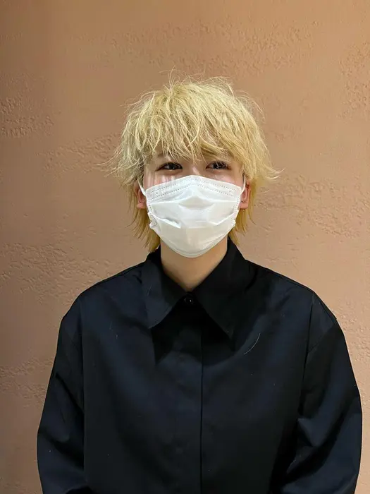 ウルフ ウルフカット ウルフレイヤー レイヤーカット マッシュウルフ 無造作ヘア 金髪 ブロンドヘア Afloat Ginza所属 ウルフカット 藤田圭介のヘアカタログ ミニモ