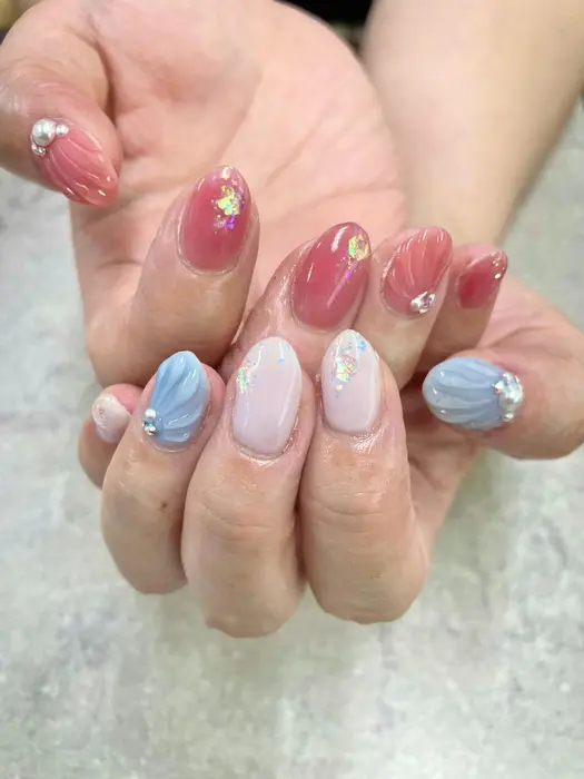 オーダーメイドネイル 人魚の鱗 ピンク ブルー 夏ネイル Fastnail Plus 新宿店所属 Fastnail Plus 新宿店のネイル デザイン ミニモ