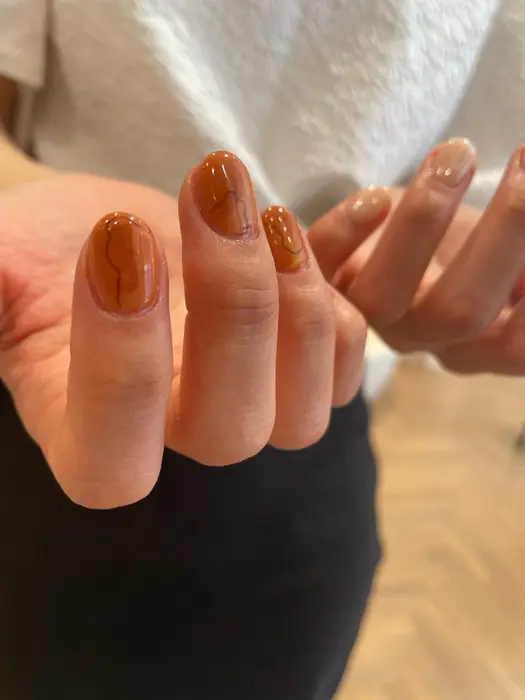 Elle Salon大阪店所属 Clin クラン のネイルデザイン ミニモ