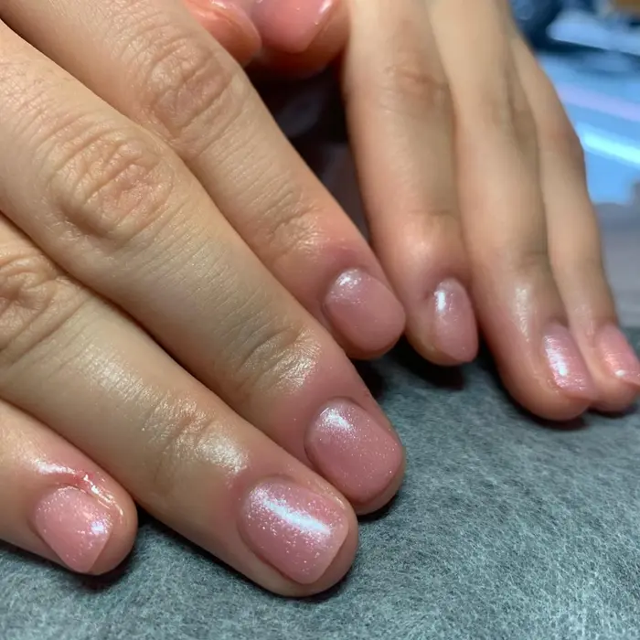 ハイブリッドマニキュア シェラックネイル 113番 Roun 所属 Roun 長塩のネイルデザイン ミニモ