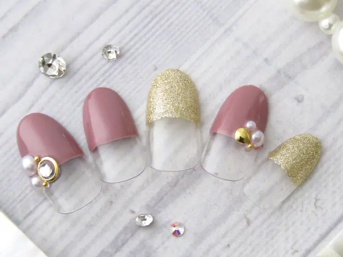 季節の定額4900円 ネイルサロン ティーエヌ 明文堂書店tsutaya戸田店所属 田中 唯菜のネイルデザイン ミニモ