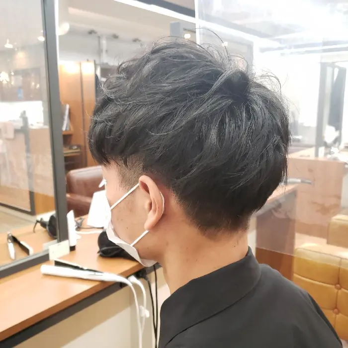 メンズカット 夏なので耳をだして全体的に爽やかに切りました 仕上げはアイロンで毛先をランダ ラミール大塚所属 高橋 和輝のヘアカタログ ミニモ
