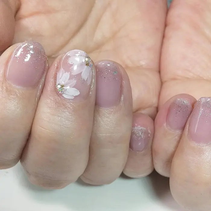 ネイルサロンキュアイスト調布店所属 ネイルサロン ｃｕｒｅｉｓｔのネイルデザイン ミニモ