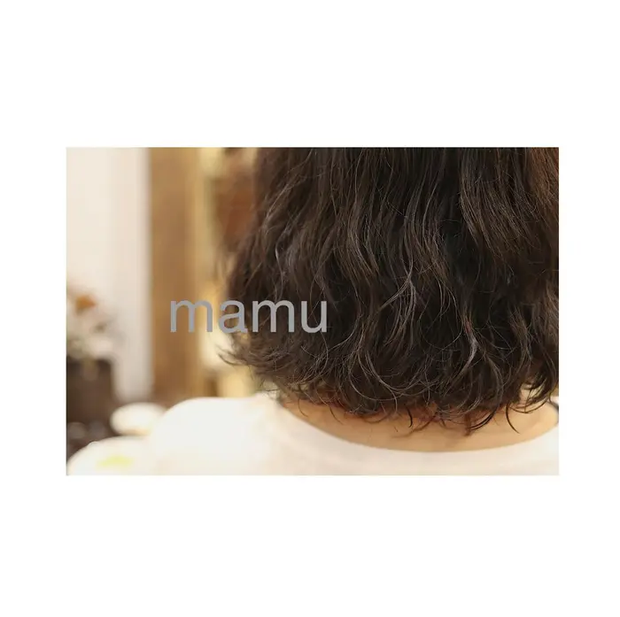 Cut 肩上ボブ Color ブルーバイオレット Perm クリープパーマ Mamu所属 やまぎし ゆかのヘアカタログ ミニモ