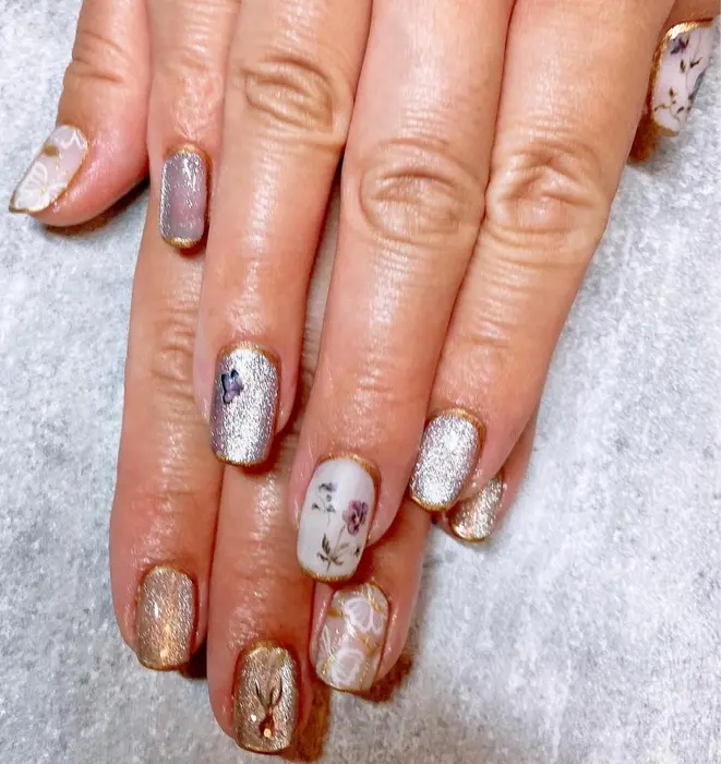 ゲストネイル ギャラクシーネイル ニュアンスネイル ナチュラルネイル 大人ネイル トレ Nail Salon La Mer ラメール所属 Nail Lamerのネイルデザイン ミニモ