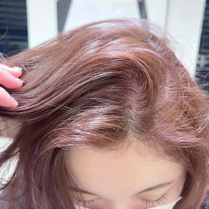 会社でok ブリーチなしダブルカラーで明る過ぎないピンクベージュ Gallica 表参道店所属 Hazuki 計算されたhairのヘアカタログ ミニモ