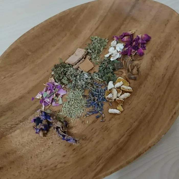 よもぎ蒸し よもぎハーブ蒸し あなたが求めるハーブからあなたの一週間が丸わかり 占いみたいだ プレボヌ Plebonu所属 プレボヌ Plebonuのエステ リラクカタログ ミニモ