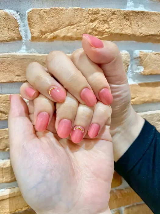 Neolive Ginza所属 矢羽田 玲菜のネイルデザイン ミニモ