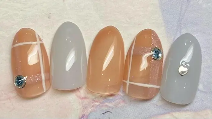 Neolive Ginza所属 矢羽田 玲菜のネイルデザイン ミニモ
