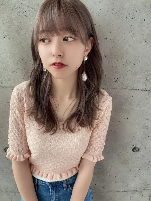 圧倒的に可愛い計算し尽くされた小顔カットの顔まわり 前髪カット シェーディング効果のある僕にし Afloat Ruvua所属 鈴木 達也のヘアカタログ ミニモ