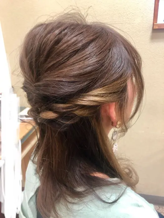 簡単ヘアアレンジ フリークスヘアー所属 山罌粟 司のヘアカタログ ミニモ