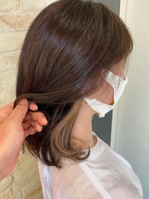グレーに並ぶ人気のミルクティーベージュインナーカラー 1番のおすすめポイントは色落ちがしにくく長 Go Today Shaire Salon 広島店所属 西 太志のヘアカタログ ミニモ
