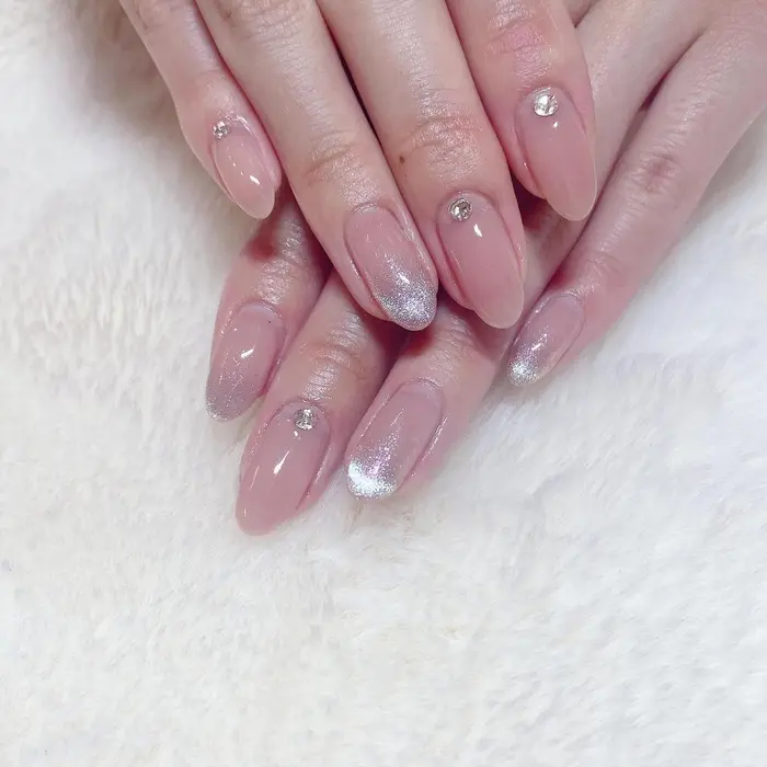 シンプルお上品スタイル大人マグネットネイルデザイン Cherise Nailroom所属 ちゅるんネイル Cheriseのネイル デザイン ミニモ シンプルお上品スタイル大人マグネットネイルデザイン Cherise Nailroom所属 ちゅるんネイル Cheriseのネイル デザイン ミニモ