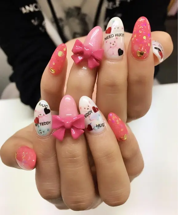 10本デザイン 500円 3dリボン 1個600円 Matoi Nail所属 Miho のネイルデザイン ミニモ