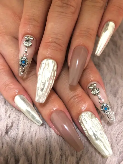 My Nail お得なミラーネイル込みトレンドネイル ターコイズ シルバー くすみカラー Lune Nail所属 Yuki のネイル デザイン ミニモ