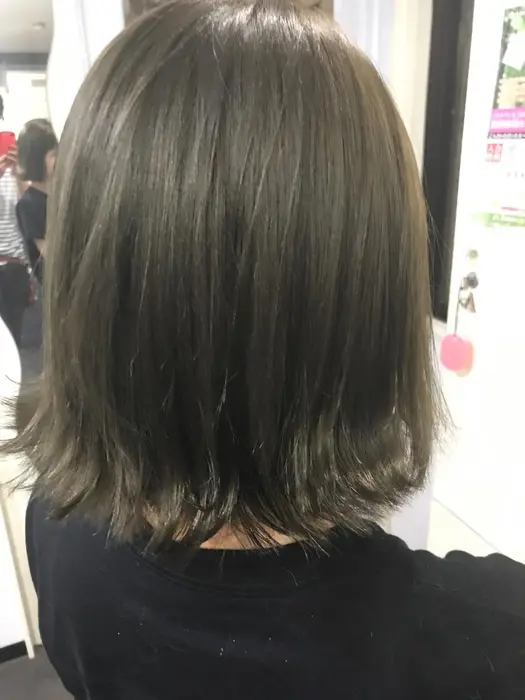 シルバーアッシュ 外ハネボブ S2所属 Yasuのヘアカタログ ミニモ