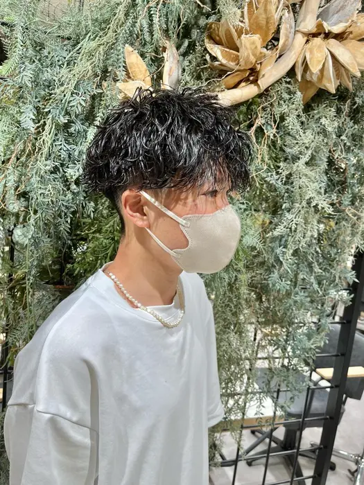 今流行りの波巻きパーマです 特殊な巻き方 オリジナルの配合で作った薬剤を使っているので持ちも抜群で Zest三鷹店所属 メンズパーマ特化 川瀬夏郎のヘアカタログ ミニモ