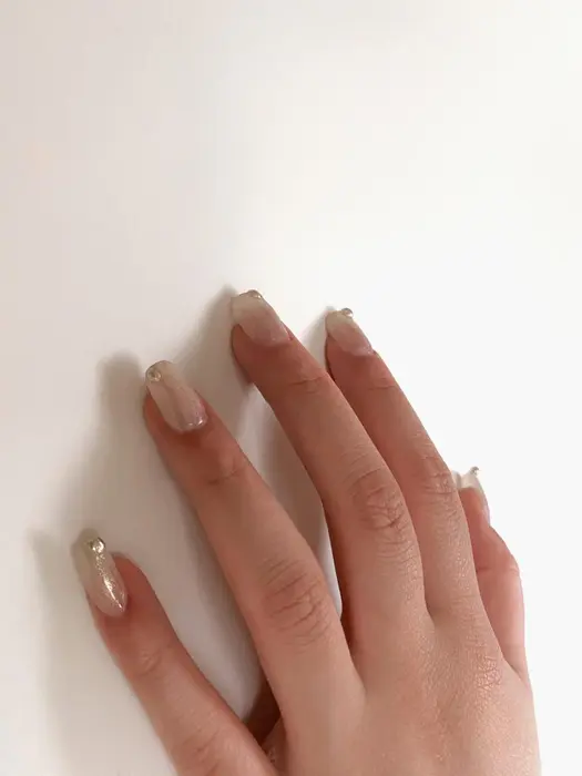 10本アートのデザインです Elle Salon大阪店所属 Clin クラン のネイルデザイン ミニモ