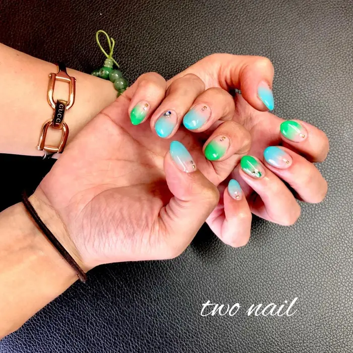 Color Gradation 追加料金あり ドラえもんとさようなら でも 色はド Two Nail所属 Two Nailのネイル デザイン ミニモ