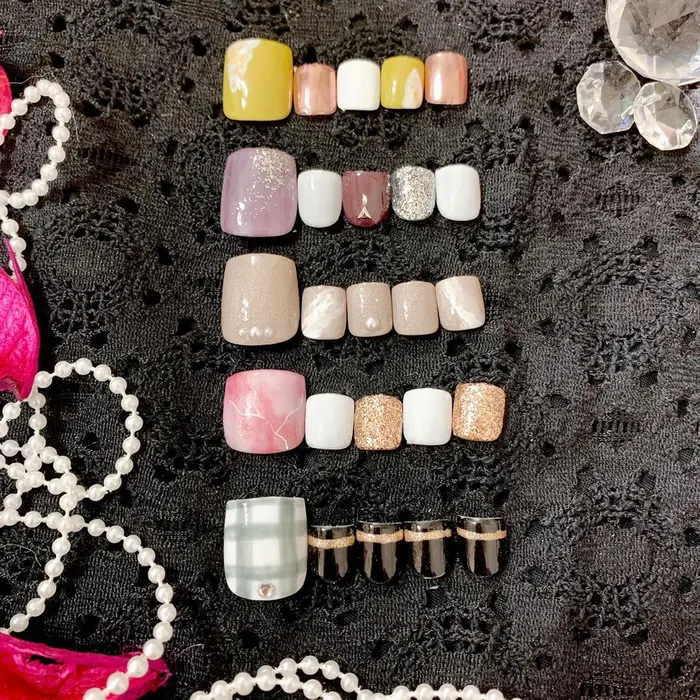 2月フット定額 カラー変更可能 ネイル アイラッシュ クレアトゥール華所属 江原 萌々花のネイルデザイン ミニモ